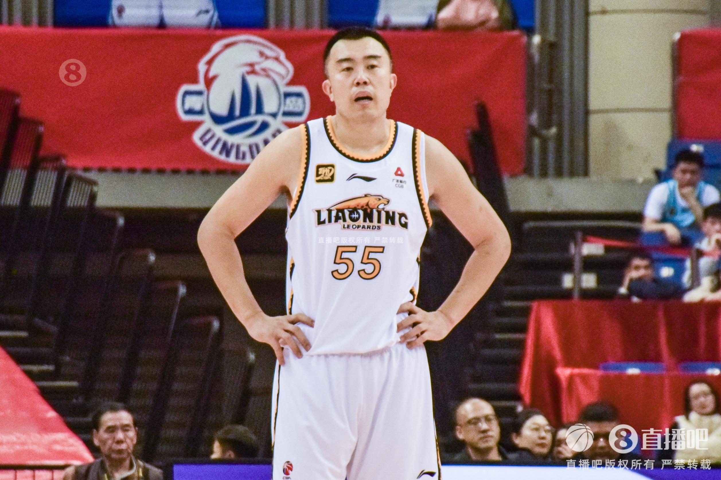 老將盡力了！韓德君7中4拿到14分12籃板3助攻